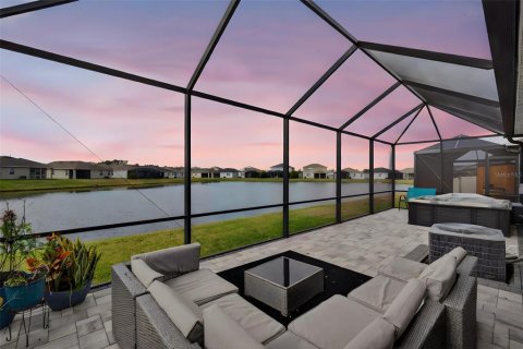 Casa en venta en Bradenton, Florida, 4 dormitorios, 217.39 m2 № 2212237 - foto 2