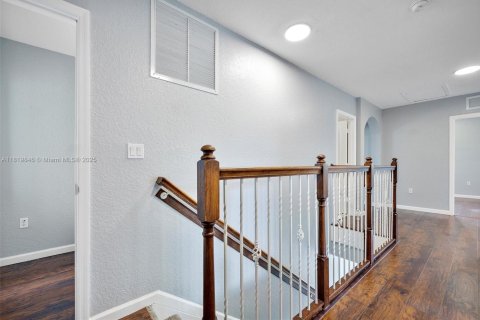 Casa en venta en Homestead, Florida, 6 dormitorios, 341.69 m2 № 1961752 - foto 15