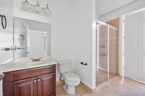 Casa en venta en Homestead, Florida, 6 dormitorios, 341.69 m2 № 1961752 - foto 12