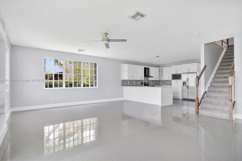 Casa en venta en Homestead, Florida, 6 dormitorios, 341.69 m2 № 1961752 - foto 10