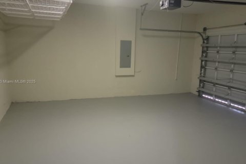 Casa en venta en Homestead, Florida, 5 dormitorios, 253.81 m2 № 1978074 - foto 15