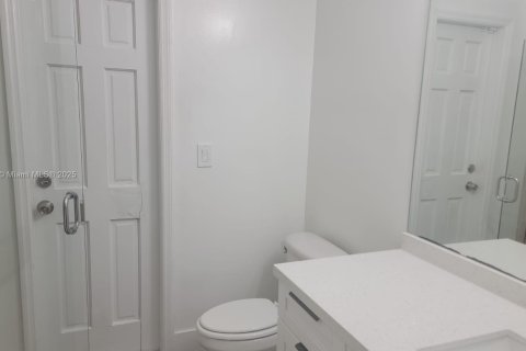 Casa en venta en Homestead, Florida, 5 dormitorios, 253.81 m2 № 1978074 - foto 14