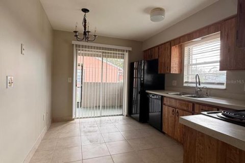 Apartamento en alquiler en Longwood, Florida, 2 dormitorios, 155.33 m2 № 2150983 - foto 6