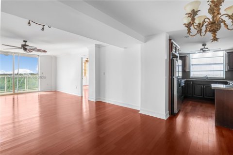 Copropriété à vendre à North Miami Beach, Floride: 2 chambres, 106.37 m2 № 1999554 - photo 15