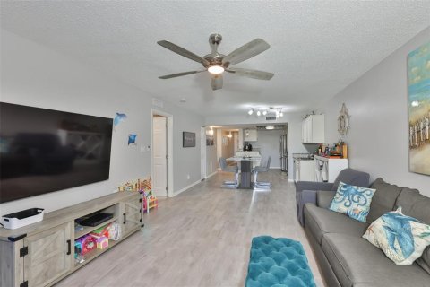 Copropriété à louer à Saint Petersburg, Floride: 2 chambres, 118.91 m2 № 2414012 - photo 14