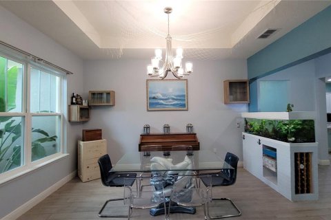 Villa ou maison à vendre à DeLand, Floride: 4 chambres, 268.67 m2 № 1915073 - photo 5