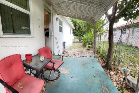 Copropriété à vendre à Hollywood, Floride: 2 chambres, 75.34 m2 № 1969524 - photo 9