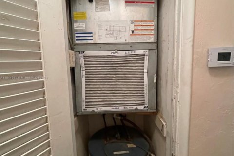 Copropriété à vendre à Hollywood, Floride: 2 chambres, 75.34 m2 № 1969524 - photo 8