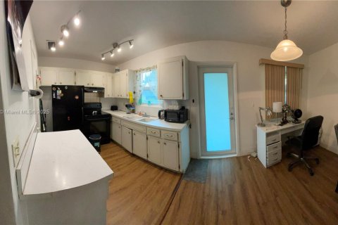 Copropriété à vendre à Hollywood, Floride: 2 chambres, 75.34 m2 № 1969524 - photo 5