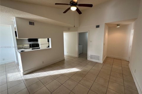 Copropriété à louer à Tamarac, Floride: 1 chambre, 64.57 m2 № 1976779 - photo 8