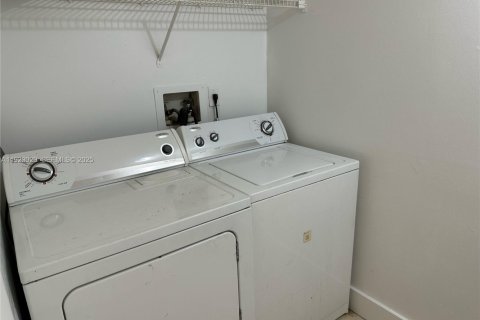 Copropriété à louer à Tamarac, Floride: 1 chambre, 64.57 m2 № 1976779 - photo 11