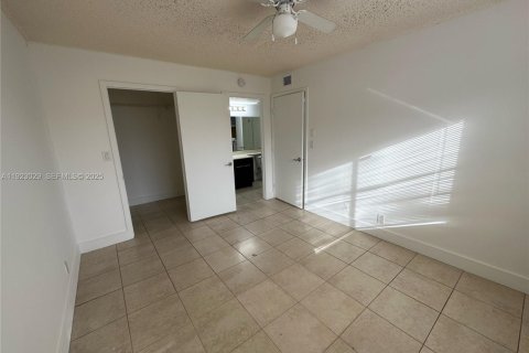 Copropriété à louer à Tamarac, Floride: 1 chambre, 64.57 m2 № 1976779 - photo 21
