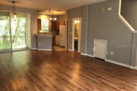 Townhouse in Seffner, Florida 2 bedrooms, 116.31 sq.m. № 1901656 - photo 9