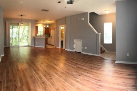 Townhouse in Seffner, Florida 2 bedrooms, 116.31 sq.m. № 1901656 - photo 8
