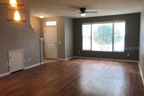 Townhouse in Seffner, Florida 2 bedrooms, 116.31 sq.m. № 1901656 - photo 7