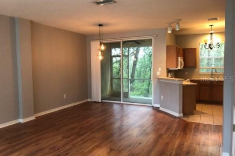 Townhouse in Seffner, Florida 2 bedrooms, 116.31 sq.m. № 1901656 - photo 6