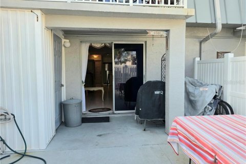 Townhouse in Fort Myers, Florida 2 bedrooms, 93.83 sq.m. № 2232318 - photo 27