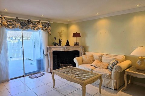 Townhouse in Fort Myers, Florida 2 bedrooms, 93.83 sq.m. № 2232318 - photo 15