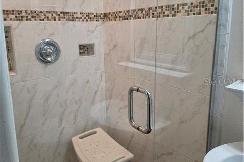 Townhouse in Fort Myers, Florida 2 bedrooms, 93.83 sq.m. № 2232318 - photo 10