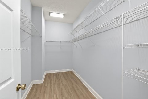 Купить кондоминиум в Плантация, Флорида 2 спальни, 128.21м2, № 2060371 - фото 21