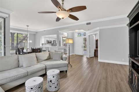 Купить кондоминиум в Плантация, Флорида 2 спальни, 128.21м2, № 2060371 - фото 9