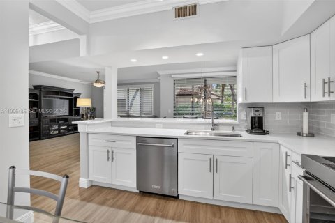 Купить кондоминиум в Плантация, Флорида 2 спальни, 128.21м2, № 2060371 - фото 4