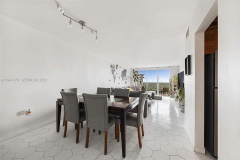 Copropriété à louer à Aventura, Floride: 2 chambres, 113.34 m2 № 2001325 - photo 4