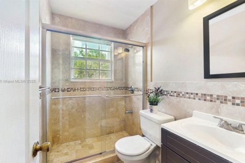 House in Miramar, Florida 4 bedrooms, 185.71 sq.m. № 1756903 - photo 17