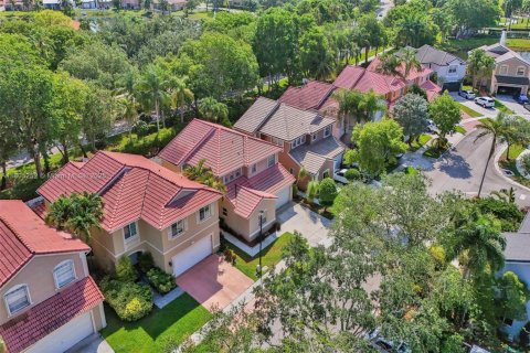 House in Miramar, Florida 4 bedrooms, 185.71 sq.m. № 1756903 - photo 7