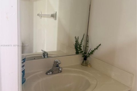Купить виллу или дом в Хайалиа, Флорида 2 спальни, 132.11м2, № 2088102 - фото 7