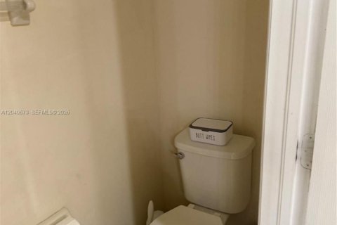 Купить виллу или дом в Хайалиа, Флорида 2 спальни, 132.11м2, № 2088102 - фото 6