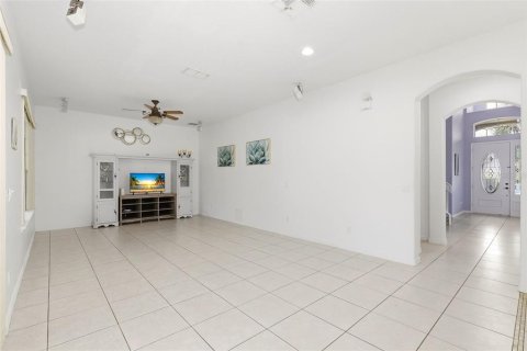 House in Orlando, Florida 4 bedrooms, 237.92 sq.m. № 2134573 - photo 13