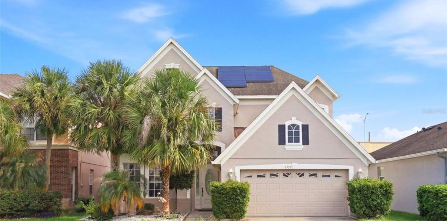 House in Orlando, Florida 4 bedrooms, 237.92 sq.m. № 2134573
