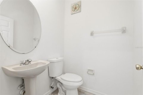House in Orlando, Florida 4 bedrooms, 237.92 sq.m. № 2134573 - photo 22