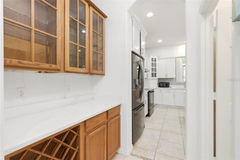 House in Orlando, Florida 4 bedrooms, 237.92 sq.m. № 2134573 - photo 21