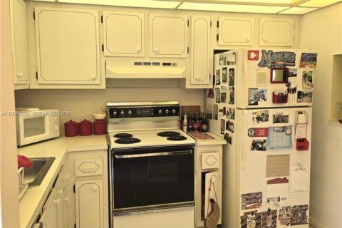 Copropriété à vendre à Sunrise, Floride: 1 chambre, 79.9 m2 № 1997441 - photo 6