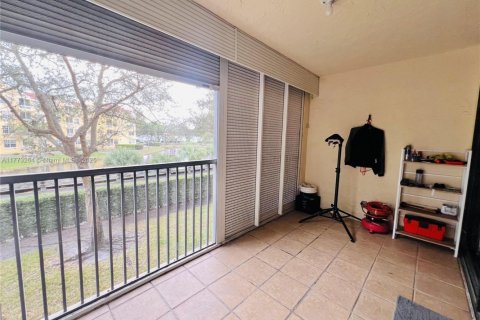 Condo in Plantation, Florida, 2 bedrooms  № 1701351 - photo 7