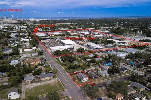 Commercial property in Saint Petersburg, Florida 108.7 sq.m. № 2203764