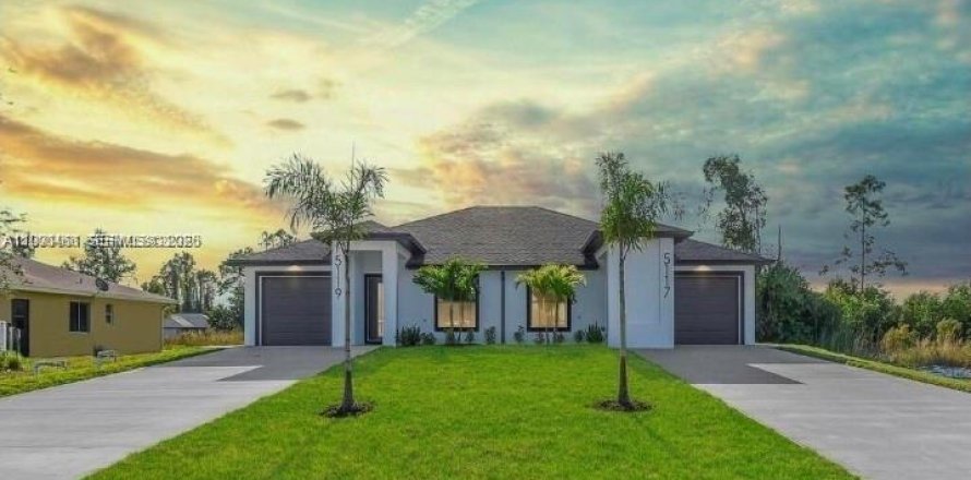 Commercial property in Lehigh Acres, Florida № 2065549