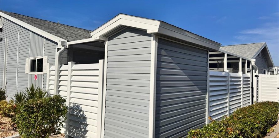 Condo in Punta Gorda, Florida, 2 bedrooms  № 1876457