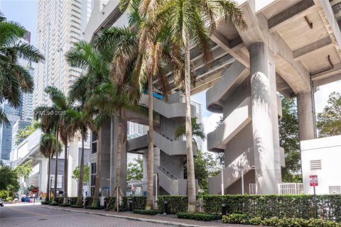 Condo in Miami, Florida, 1 bedroom  № 2182657 - photo 9