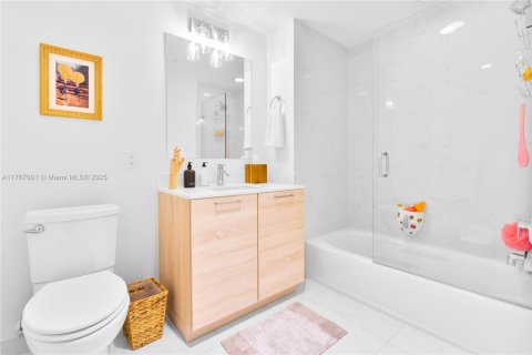 Купить кондоминиум в Норт-Майами-Бич, Флорида 3 спальни, 144.65м2, № 1865164 - фото 14