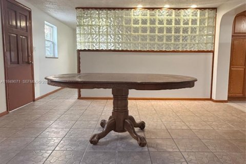 House in Sebring, Florida 4 bedrooms № 2019547 - photo 18