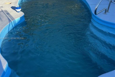 House in Sebring, Florida 4 bedrooms № 2019547 - photo 9