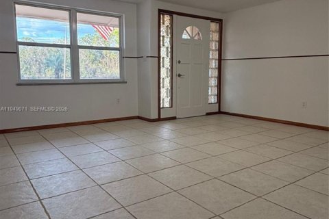 House in Sebring, Florida 4 bedrooms № 2019547 - photo 10