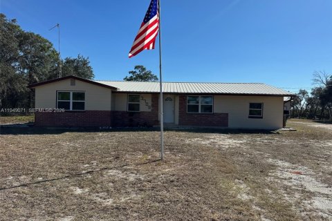 House in Sebring, Florida 4 bedrooms № 2019547