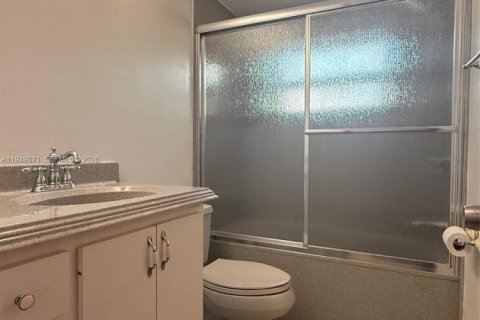 House in Sebring, Florida 4 bedrooms № 2019547 - photo 27