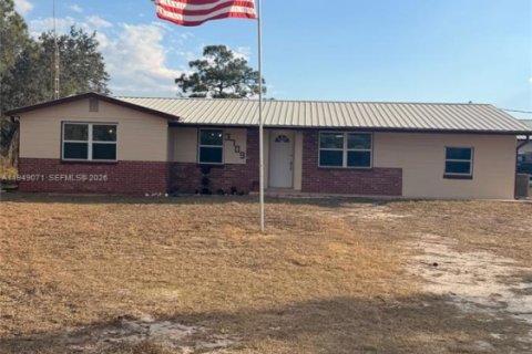 House in Sebring, Florida 4 bedrooms № 2019547 - photo 2