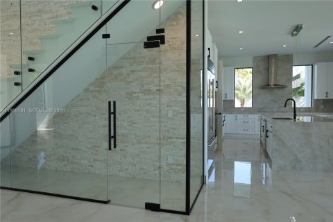 House in Key Largo, Florida 6 bedrooms № 2005797 - photo 10