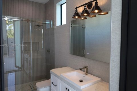 House in Key Largo, Florida 6 bedrooms № 2005797 - photo 15